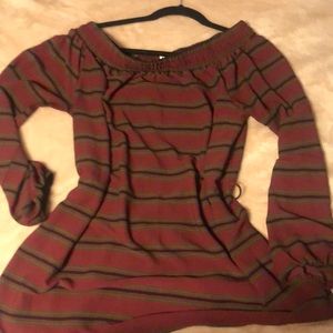 Off the shoulder long sleeve blouse